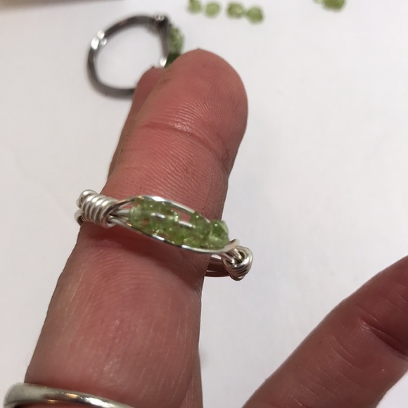 Peridot ring wire wrapped handmade crystal ring - Picture 5 of 5